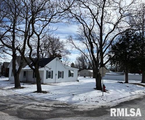 206 W Jefferson St, Athens, IL, 62613-9261 | Card Image