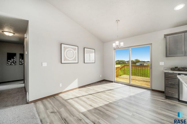 804 N Juniper St, House other with 3 bedrooms, 2 bathrooms and null parking in Lennox SD | Image 4