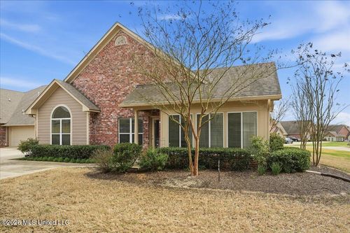 620 Sweetwater Dr, Pearl, MS, 39208-6411 | Card Image