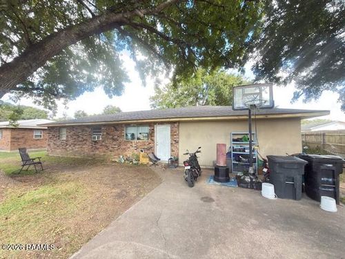 803 Lillian St, New Iberia, LA, 70560-7007 | Card Image