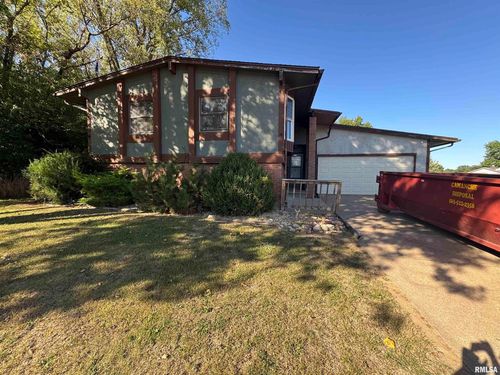 2340 Lafayette Ter, Clinton, IA, 52732-6646 | Card Image