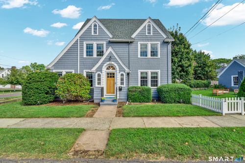 69 Ardmore St, Hamden, CT, 06517-1302 | Card Image