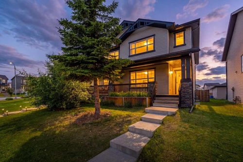 15 Panora Sq Nw, Calgary, AB, T3K0R8 | Card Image