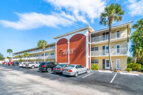 131-1951 Ne 39th St, Lighthouse Point, FL, 33064-7436 | Card Image