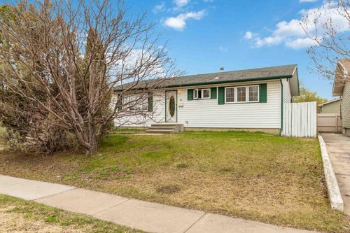 15 Centennial Drive, Fort Mcmurray, AB, T9H1H9 | Card Image