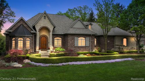1181 Iroquois Trl, Oxford, MI, 48371-6621 | Card Image
