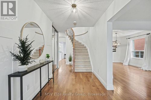 12 Donald Wilson St, Whitby, ON, L1R2H5 | Card Image