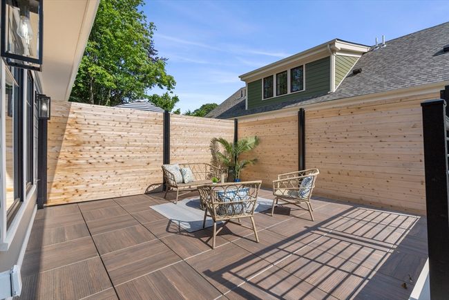 5 - 145 Warren St, Condo with 2 bedrooms, 3 bathrooms and null parking in Newton MA | Image 32