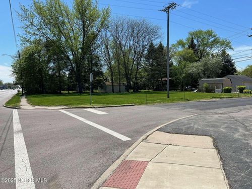 1104 S Reynolds Rd, Toledo, OH, 43615 | Card Image