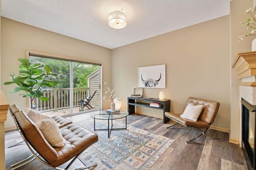 13876 52nd Ave N, Plymouth, MN, 55446-1629 | Card Image