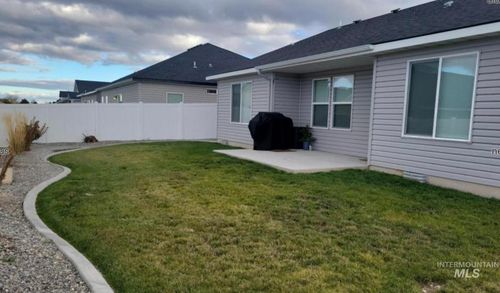 450 Southwood Ave W, Twin Falls, ID, 83301-2013 | Card Image