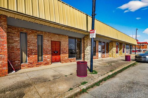121 N Maple St, Nowata, OK, 74048-2623 | Card Image