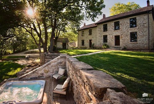 5020 Anderson Ave, Manhattan, KS, 66503-9620 | Card Image