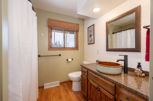 Full Bathroom | Image 19