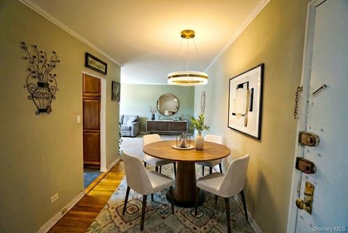 apt-5b-66-92 Selfridge St, Forest Hills, NY, 11375-4186 | Card Image