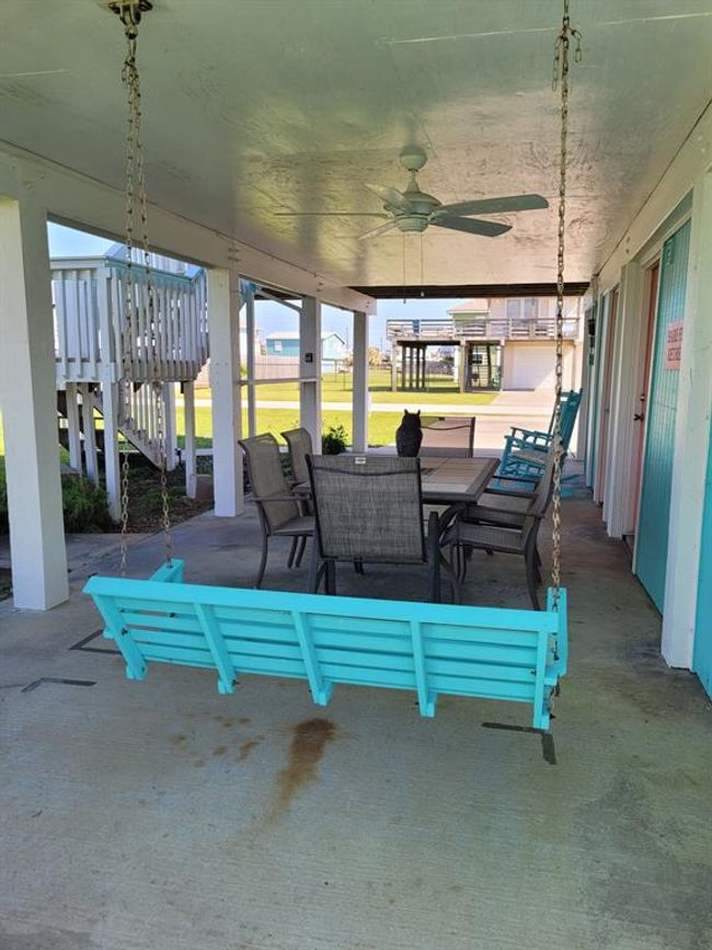 16606 John Davis Rd, House other with 2 bedrooms, 1 bathrooms and null parking in Jamaica Beach TX | Image 24