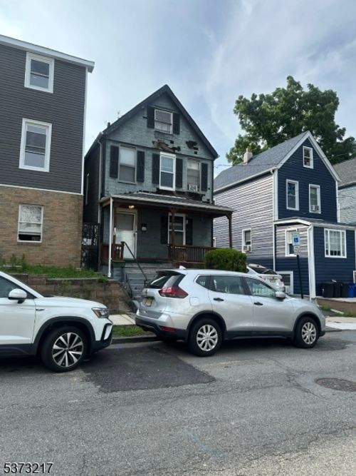 125 Brookside Ave, Irvington, NJ, 07111-3355 | Card Image