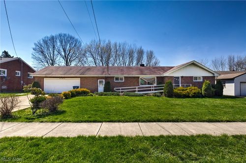 321 Porter Ave, Campbell, OH, 44405-1404 | Card Image