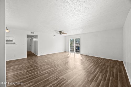 30-8718 Bayberry Pl, Louisville, KY, 40242-3133 | Card Image