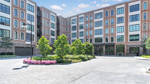 1116-100 Garvies Point Road, Glen Cove, NY, 11542 | Card Image