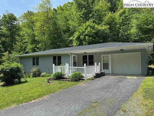 489 Astor Cook Rd, Blowing Rock, NC, 28605-9710 | Card Image