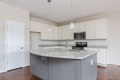 Kitchen Island | Image 3