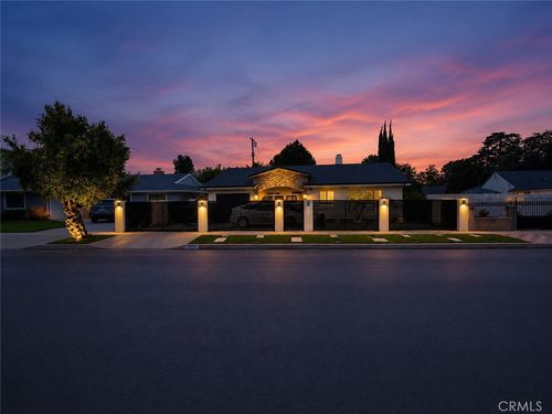 7814 Jellico Ave, Northridge, CA, 91325-4337 | Card Image