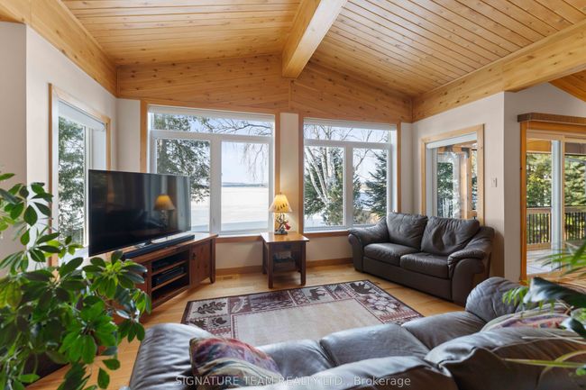 4642A Round Lake Rd, House other with 4 bedrooms, 2 bathrooms and 5 parking in Killaloe ON | Image 13