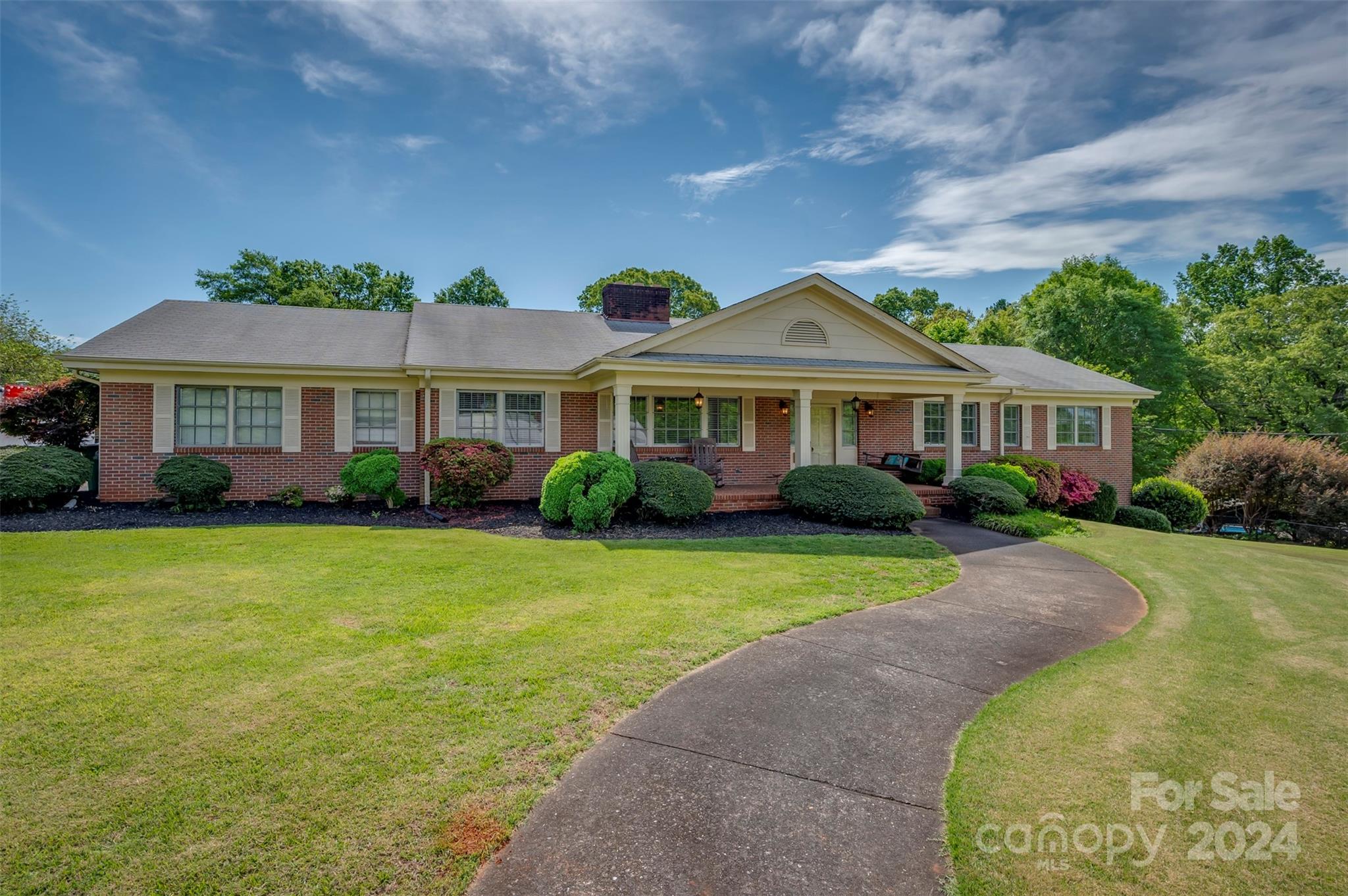Huntley St, Spindale, NC 28160