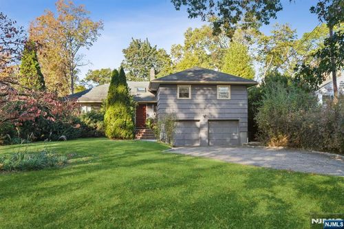 398 Grove St, Montclair, NJ, 07043-2206 | Card Image