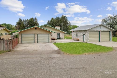 1006 S B St, Rupert, ID, 83350-9136 | Card Image