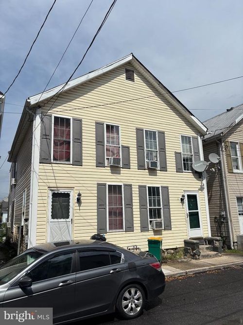 257 &amp; 259 Martin Avenue, CHAMBERSBURG, PA, 17201 | Card Image