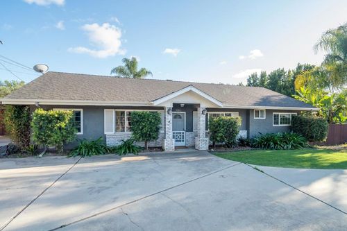 1078 Robertson Dr, Escondido, CA, 92025-5218 | Card Image