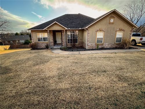 1220 W Holt Ave, Harrison, AR, 72601-3273 | Card Image