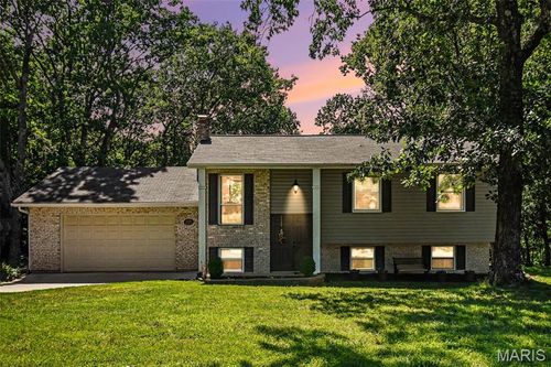 2371 Crestview Dr, High Ridge, MO, 63049-1305 | Card Image