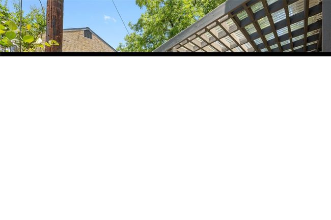 B - 1403 W 12 Th St, Condo with 3 bedrooms, 3 bathrooms and 2 parking in Austin TX | Image 26
