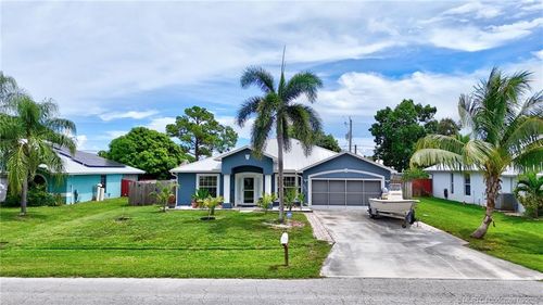2077 Se Camden St, Port St. Lucie, FL, 34952-6714 | Card Image