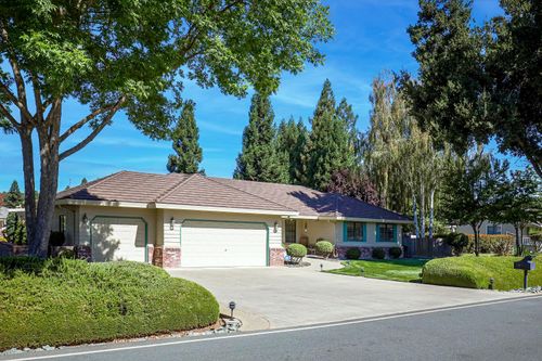 440 La Contenta Dr, Valley Springs, CA, 95252-9323 | Card Image