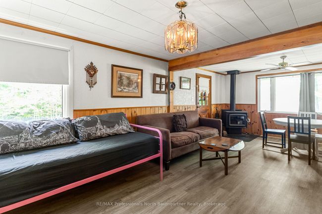 18053 Highway 35, House other with 3 bedrooms, 1 bathrooms and 6 parking in Algonquin Highlands ON | Image 19
