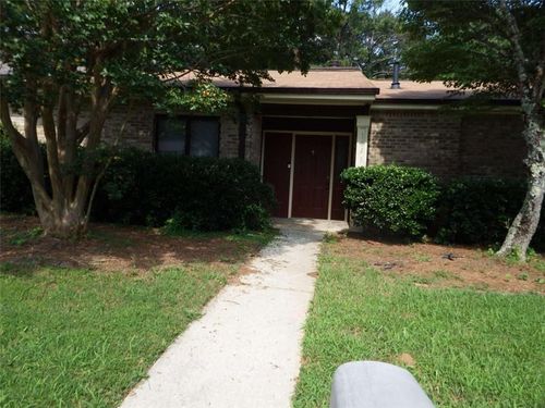 1548 Stoneleigh Way, Stone Mountain, GA, 30088-3430 | Card Image