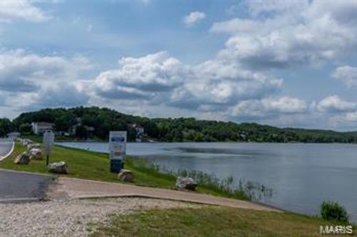 10125 Lake Ridge Dr, Hillsboro, MO, 63050-5421 | Card Image