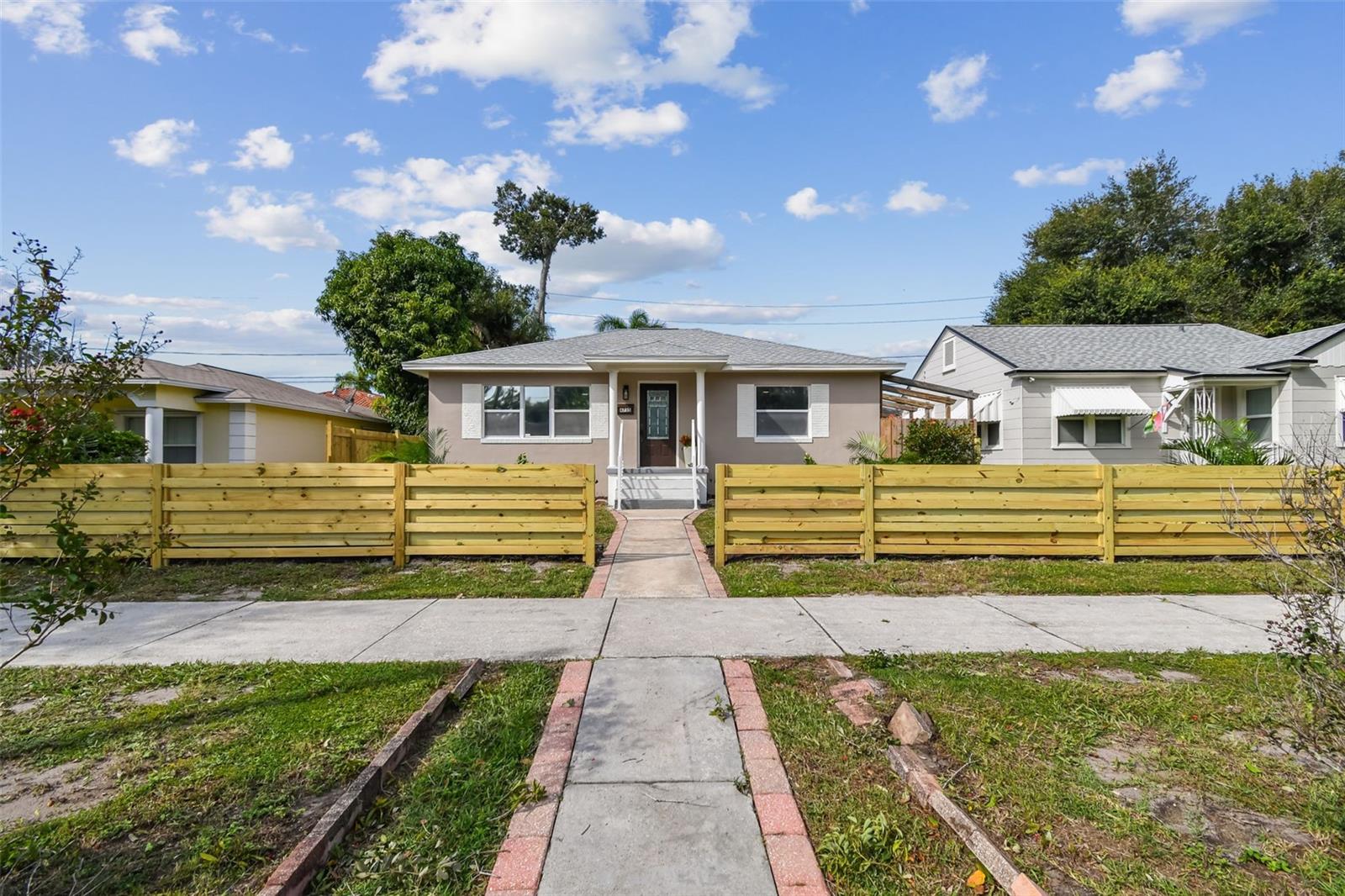 1st Ave, Saint Petersburg, FL 33711