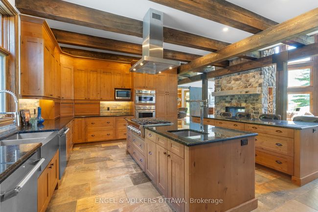 159 Bluff Point Dr, House other with 9 bedrooms, 7 bathrooms and 17 parking in Calabogie ON | Image 9