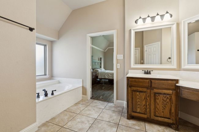 2524 Boot Hill Ln, House other with 4 bedrooms, 2 bathrooms and null parking in Fort Worth TX | Image 15