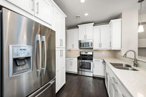 8410 Jonquil Ln N, Maple Grove, MN, 55369-3101 | Card Image