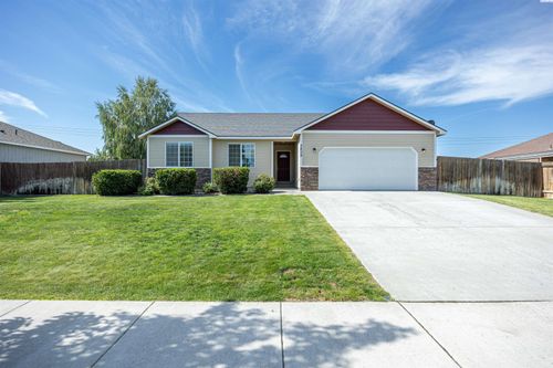3809 W 19th Ct, Kennewick, WA, 99338-1940 | Card Image