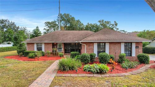 1208 Hilltop Drive, MOUNT DORA, FL, 32757 | Card Image