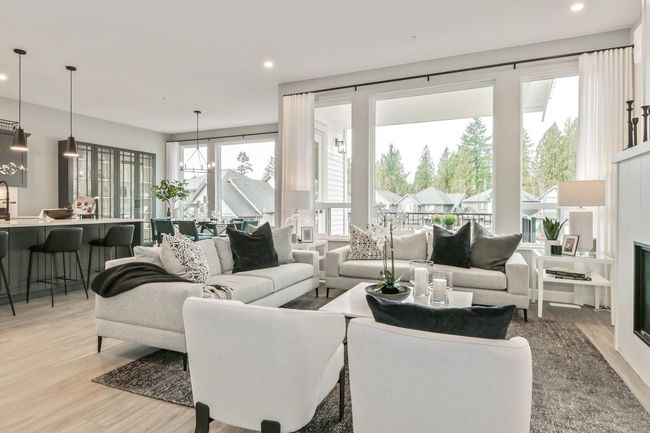11084 Buckerfield Drive, House other with 4 bedrooms, 3 bathrooms and null parking in Maple Ridge BC | Image 4