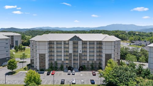 2105-124 Plaza Dr, Pigeon Forge, TN, 37863 | Card Image