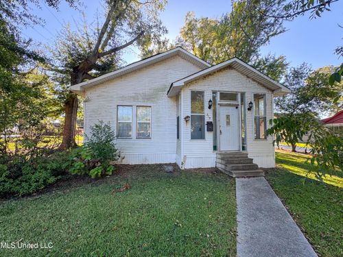 315 Garfield St, Tallulah, LA, 71282-4711 | Card Image